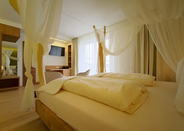 Laa Natura Nocleg ze śniadaniem 3*